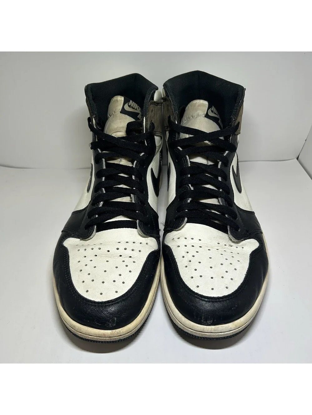 Air Jordan 1 Retro High Dark Mocha - Size 13 - (555088-105)